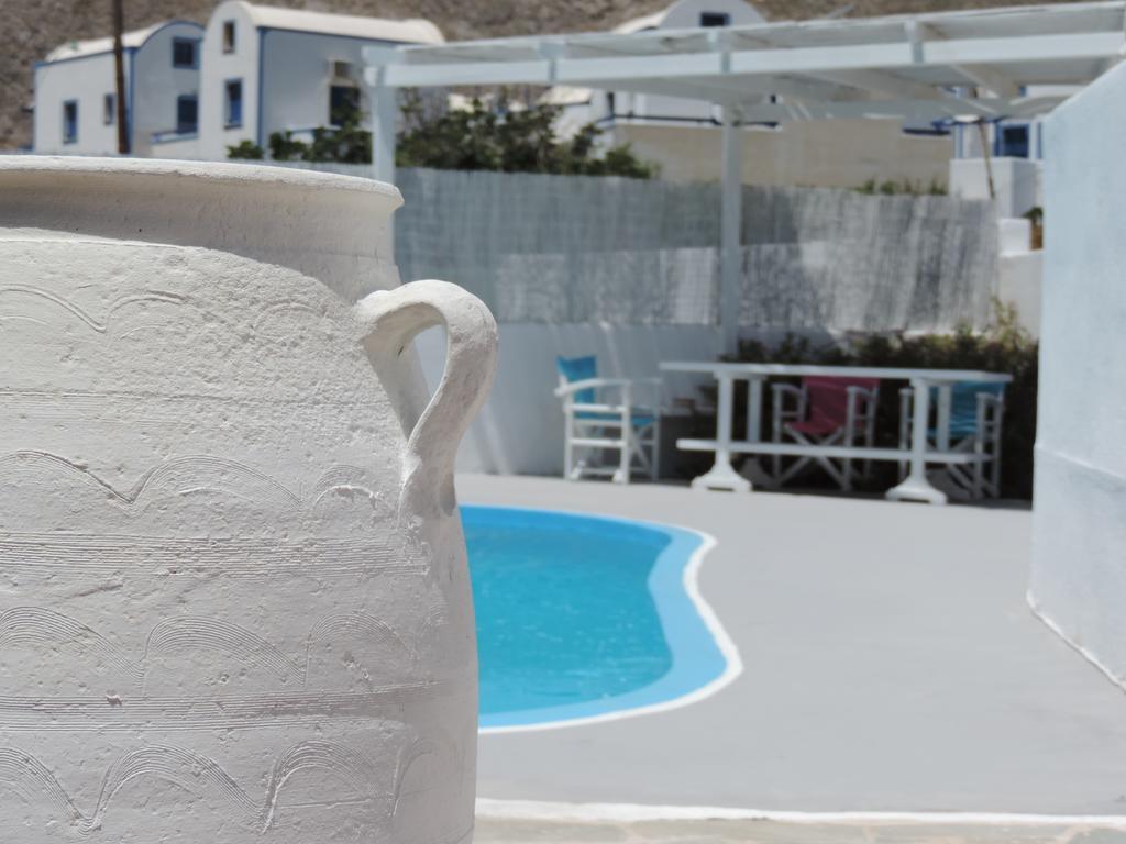 Three Harites Aparthotel Perissa  Exterior foto