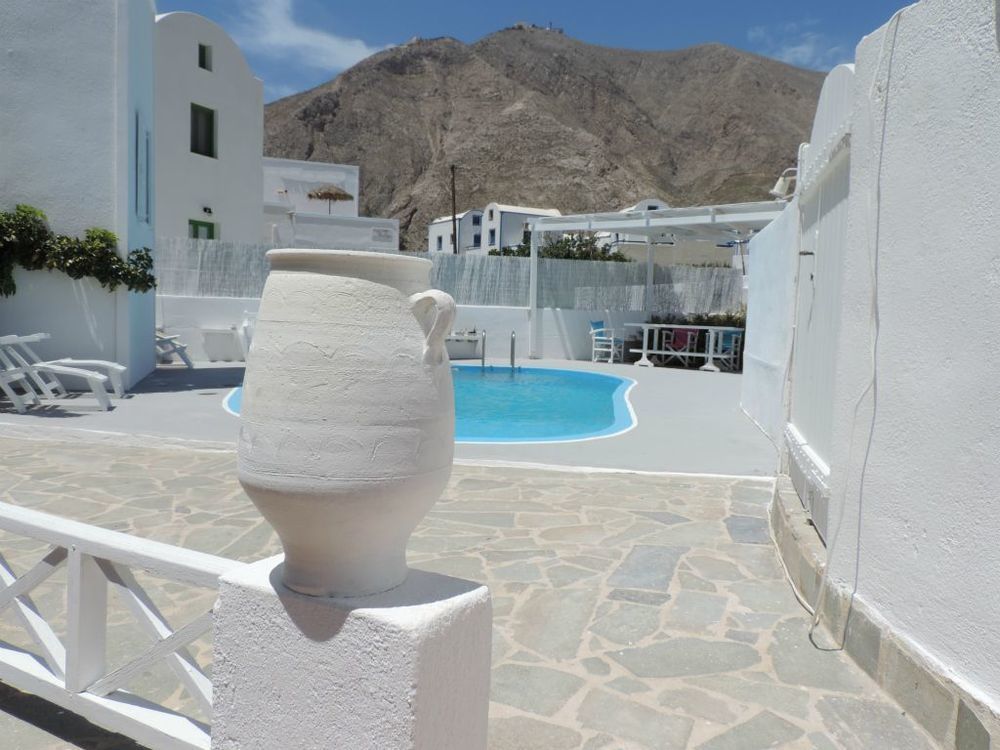 Three Harites Aparthotel Perissa  Exterior foto